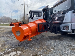 Скоростной отвал для КДМ