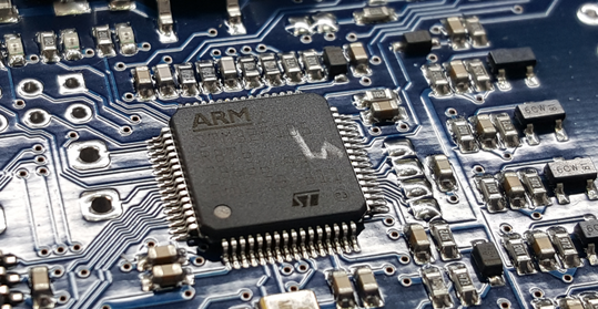 СПРИНТИКА-ПРО >>> Автоматический монтаж СМД элементов на печатные платы и ручной выводной монтаж по безотмывной технологии