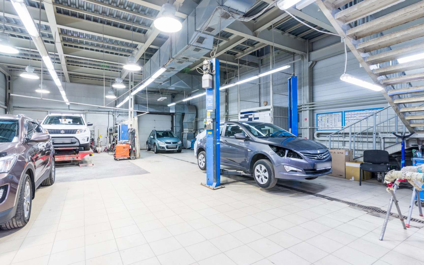Освещение автосервиса