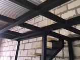 Антресольный этаж в апартаментах ЖК Kleinhouse
