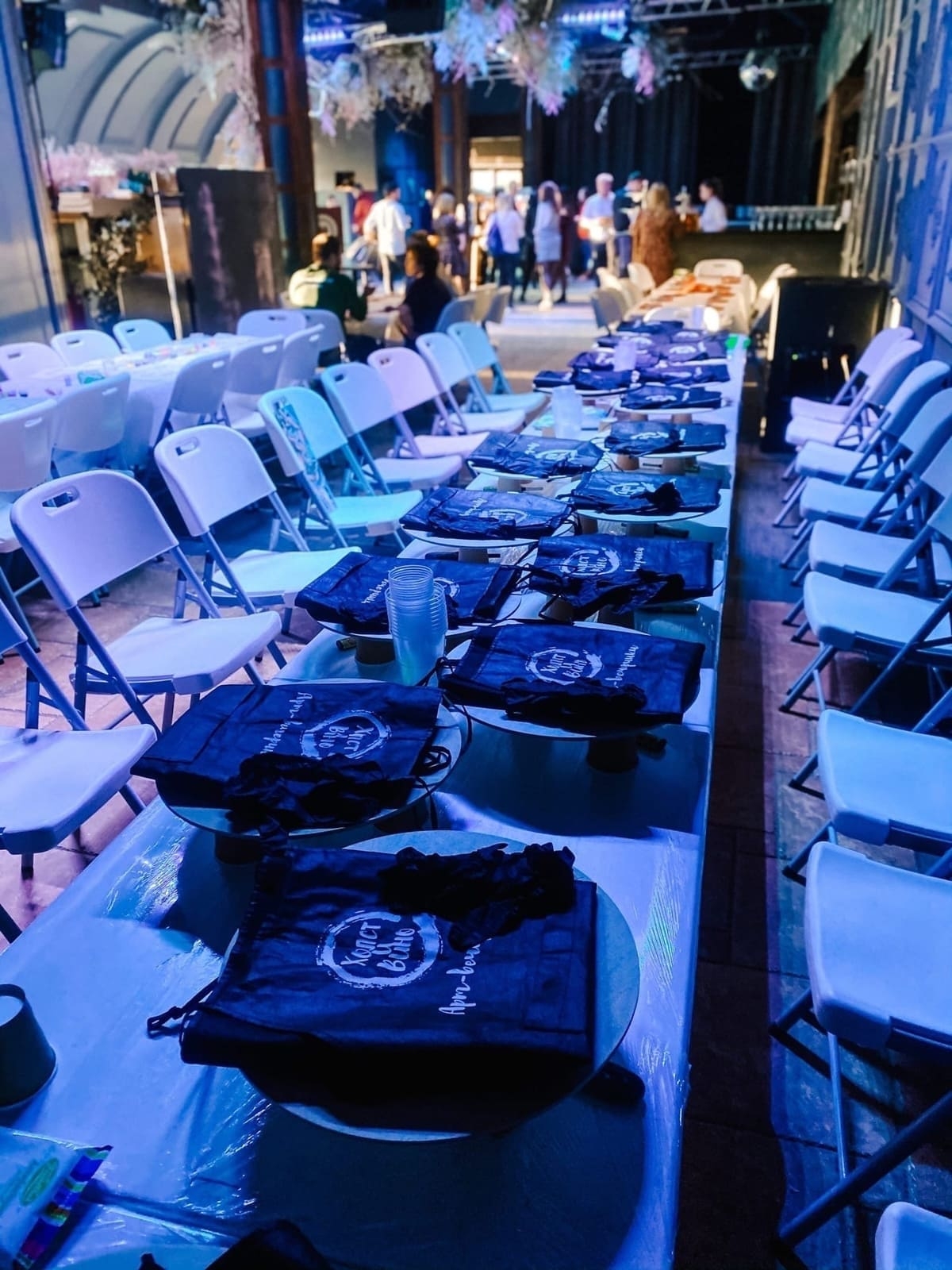 Готовность мероприятия для 30 гостей в технике "ФЛЮИД АРТ"