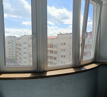 Изготовление угловых подоконников из дерева на заказ в Уфе от компании ЭкоМассивУфа